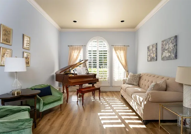 Photo 4 of Single family home for sale at 212 Hollowdale, Edmond, OK 73003 | MLS# 1254194 | Listing updated on 2026-10-29
