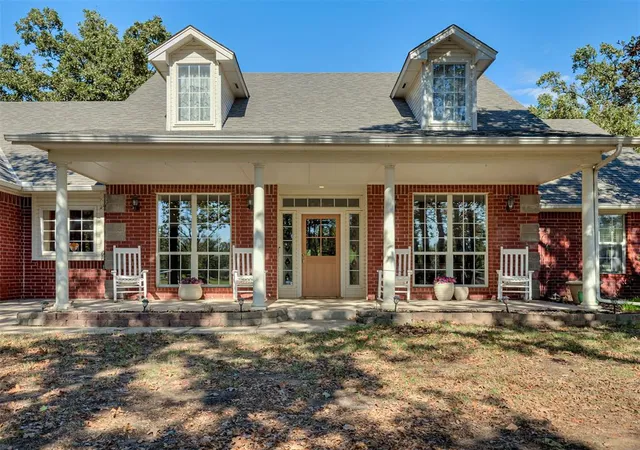 Photo 3 of Single family home for sale at 4100 S Fawn Meadow Dr, Harrah, OK 73045 | MLS# 1254201 | Listing updated on 2026-10-20