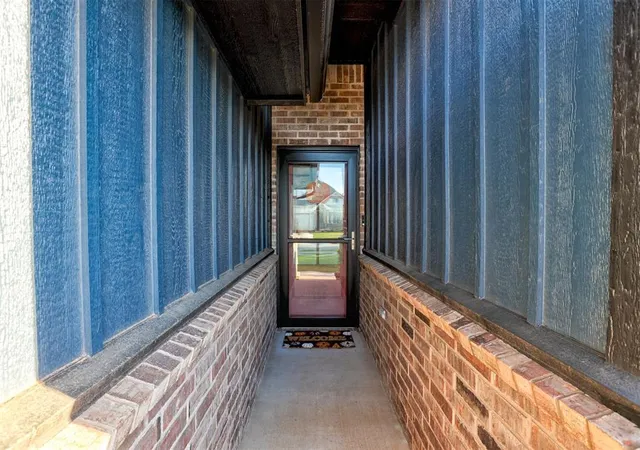 Photo 4 of Single family home for sale at 821 Halley Dr, Oklahoma City, OK 73160 | MLS# 1254211 | Listing updated on 2026-10-30