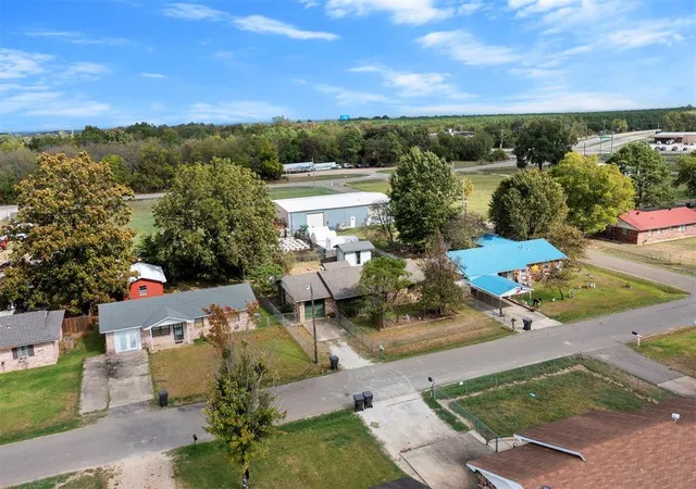 Photo 3 of Sale Pending at 1703 La Rosa St, Idabel, OK 74745 | MLS# 1254302 | Listing updated on 2026-10-27