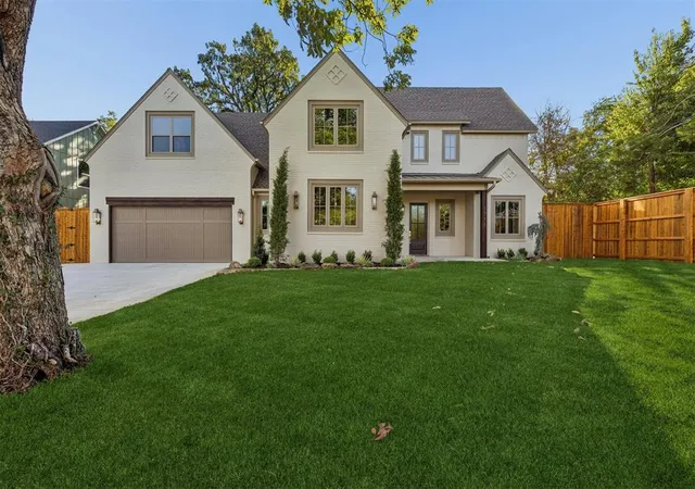 Photo 2 of Single family home for sale at 1711 S Pickard Ave, Norman, OK 73072 | MLS# 1254305 | Listing updated on 2026-10-20