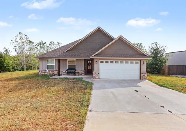 Photo 4 of Single family home for sale at 2163 County St 2970, Blanchard, OK 73010 | MLS# 1254312 | Listing updated on 2026-10-17