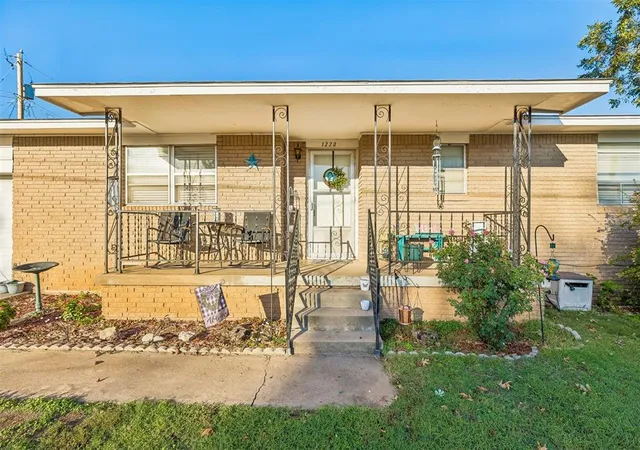 Photo 1 of Single family home for sale at 1223 N 14th Street, Perry, OK 73077 | MLS# 1254321 | Listing updated on 2026-10-27