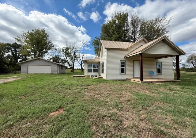 Photo 1 of Sale Pending at 20152 Drummond Rd, Tecumseh, OK 74873 | MLS# 1254325 | Listing updated on 2026-10-19