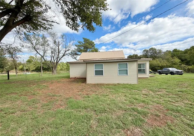 Photo 4 of Sale Pending at 20152 Drummond Rd, Tecumseh, OK 74873 | MLS# 1254325 | Listing updated on 2026-10-19