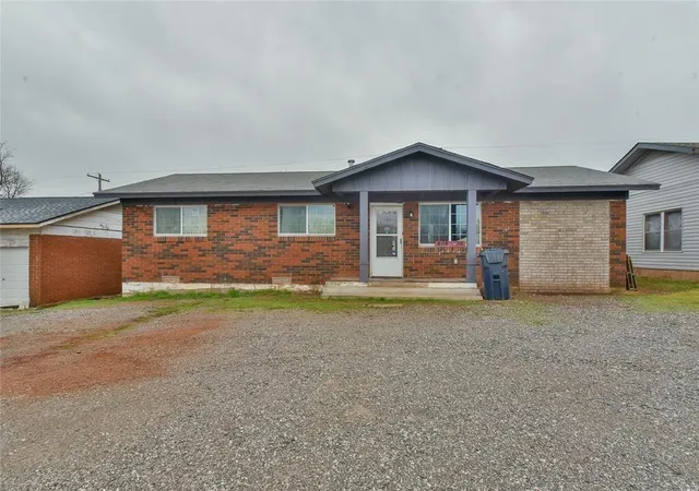 Photo 2 of Single family home for sale at 808 Ne 36th Street, Oklahoma City, OK 73105 | MLS# 1254343 | Listing updated on 2026-10-20