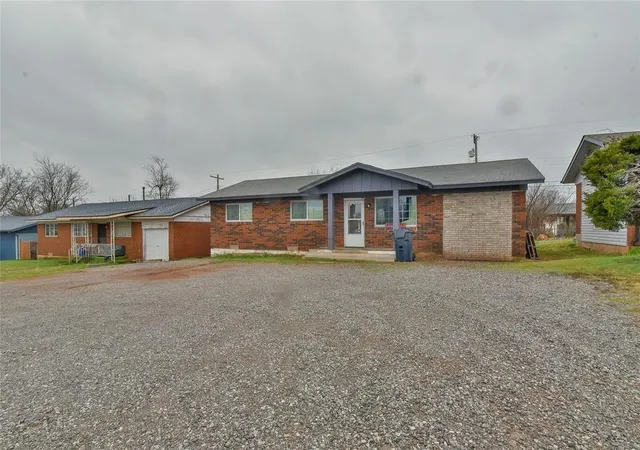 Photo 3 of Single family home for sale at 808 Ne 36th Street, Oklahoma City, OK 73105 | MLS# 1254343 | Listing updated on 2026-10-20