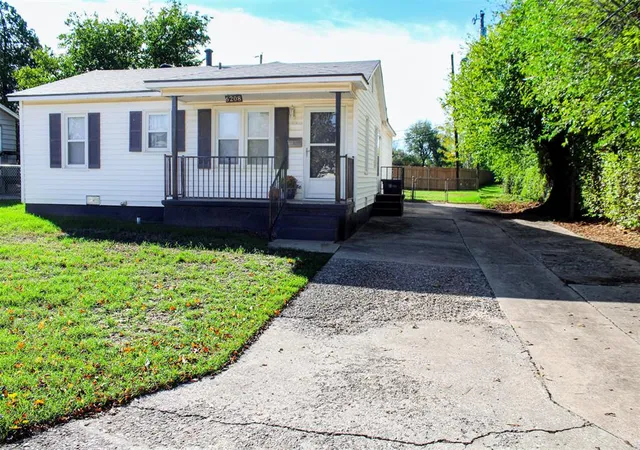 Single family home for sale at 6208 NW 54th Street, Oklahoma City, OK 73122 | MLS# 1254360
