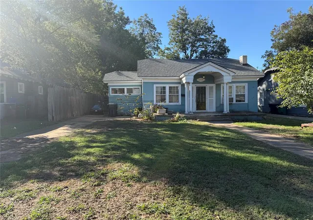 Photo 2 of Single family home for sale at 2016 NW 19th Street, Oklahoma City, OK 73106 | MLS# 1254385 | Listing updated on 2026-10-20