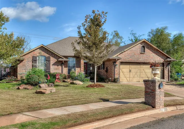 Photo 1 of Single family home for sale at 2804 Nantucket Ln, Edmond, OK 73013 | MLS# 1254393 | Listing updated on 2026-10-19