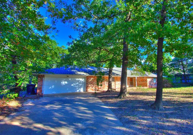 Single family home for sale at 1114 N Broadview Dr, Oklahoma City, OK 73127 | MLS# 1254395