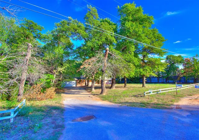 Photo 2 of Single family home for sale at 1114 N Broadview Dr, Oklahoma City, OK 73127 | MLS# 1254395 | Listing updated on 2026-10-18