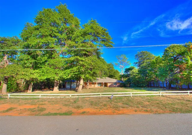 Photo 3 of Single family home for sale at 1114 N Broadview Dr, Oklahoma City, OK 73127 | MLS# 1254395 | Listing updated on 2026-10-18