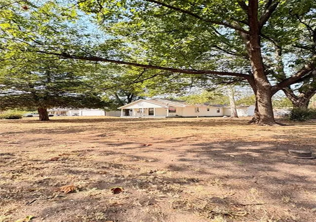 Photo 3 of Single family home for sale at 205 W Boomer St, Lexington, OK 73051 | MLS# 1254397 | Listing updated on 2026-10-22