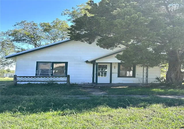 Photo 2 of Single family home for sale at 808 S Oak, Holdenville, OK 74848 | MLS# 1254399 | Listing updated on 2026-10-20