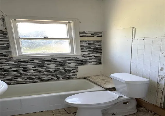 Photo 3 of Single family home for sale at 808 S Oak, Holdenville, OK 74848 | MLS# 1254399 | Listing updated on 2026-10-20