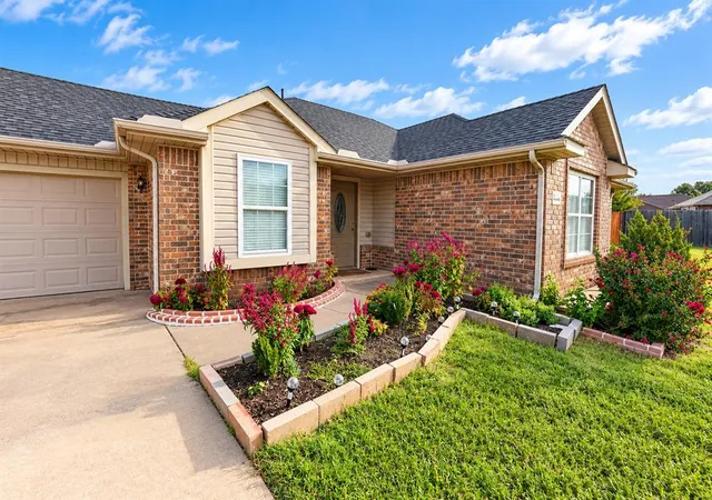 Photo 2 of Single family home for sale at 6100 Courtyards Ct, Oklahoma City, OK 73149 | MLS# 1254405 | Listing updated on 2026-10-20