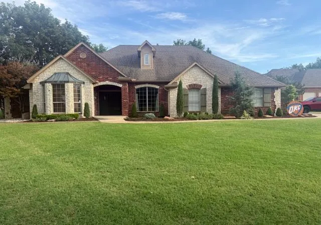 Single family home for sale at 18470 N Antler Way, Edmond, OK 73012 | MLS# 1254407