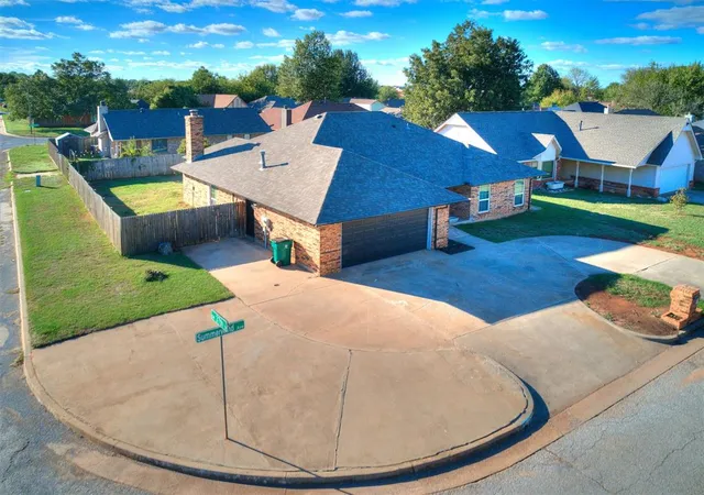 Photo 2 of Single family home for sale at 3725 Summerwind Ave, Oklahoma City, OK 73179 | MLS# 1254415 | Listing updated on 2026-10-18