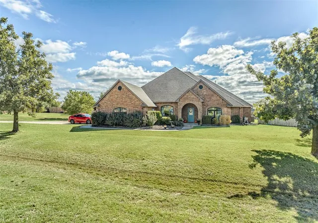 Single family home for sale at 4658 Hillcrest Ln, Edmond, OK 73025 | MLS# 1254417