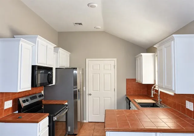 Photo 2 of Single family home for sale at 4405 Apple Blossom Cir, Moore, OK 73160 | MLS# 1254419 | Listing updated on 2026-10-19