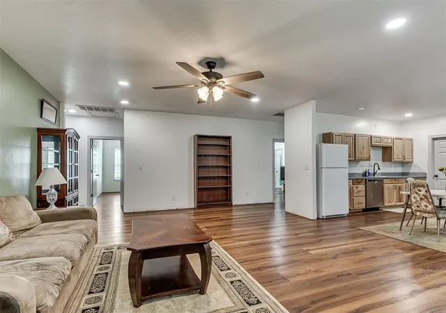Photo 3 of Single family home for sale at 2913 120th Avenue, Norman, OK 73026 | MLS# 1254459 | Listing updated on 2026-10-27