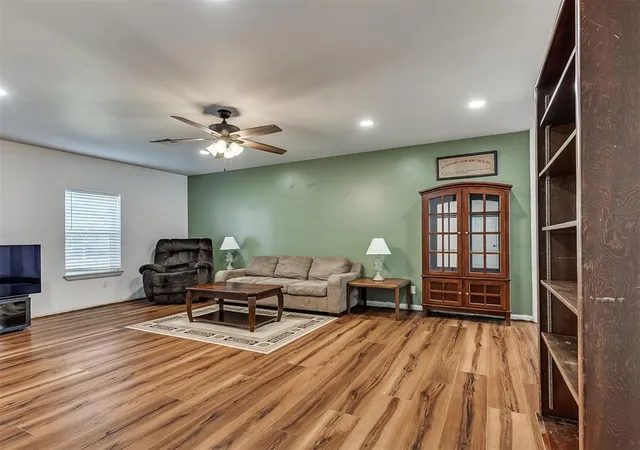 Photo 4 of Single family home for sale at 2913 120th Avenue, Norman, OK 73026 | MLS# 1254459 | Listing updated on 2026-10-27