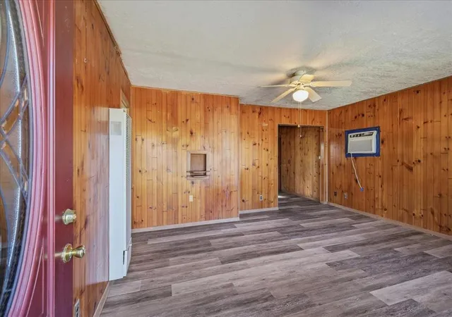Photo 3 of Single family home for sale at 532 E Atkinson Dr, Oklahoma City, OK 73110 | MLS# 1254462 | Listing updated on 2026-10-26