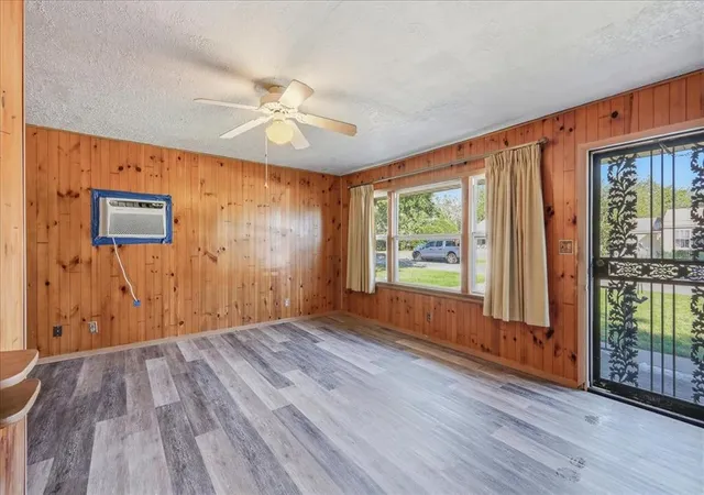 Photo 4 of Single family home for sale at 532 E Atkinson Dr, Oklahoma City, OK 73110 | MLS# 1254462 | Listing updated on 2026-10-26
