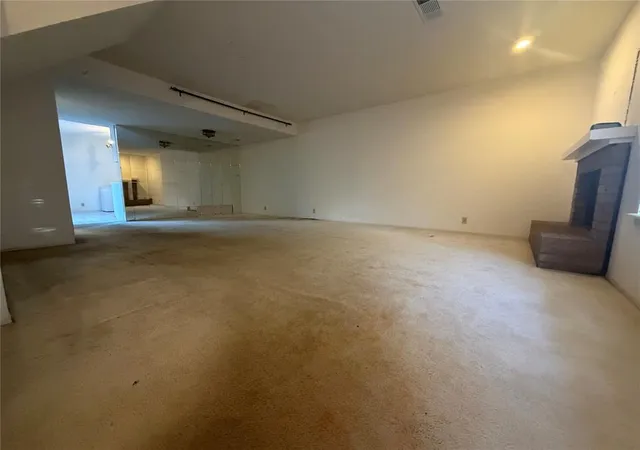 Photo 3 of Condo for sale at 9759 Hefner Village Blvd, Oklahoma City, OK 73162 | MLS# 1254471 | Listing updated on 2026-10-20