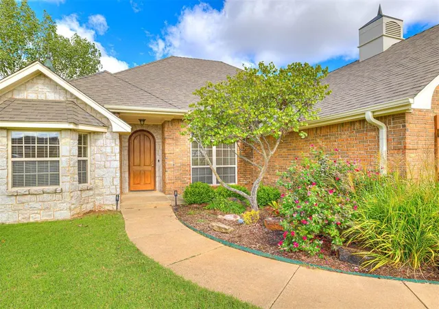 Photo 3 of Single family home for sale at 1612 Lady Ln, Shawnee, OK 74804 | MLS# 1254474 | Listing updated on 2026-10-20