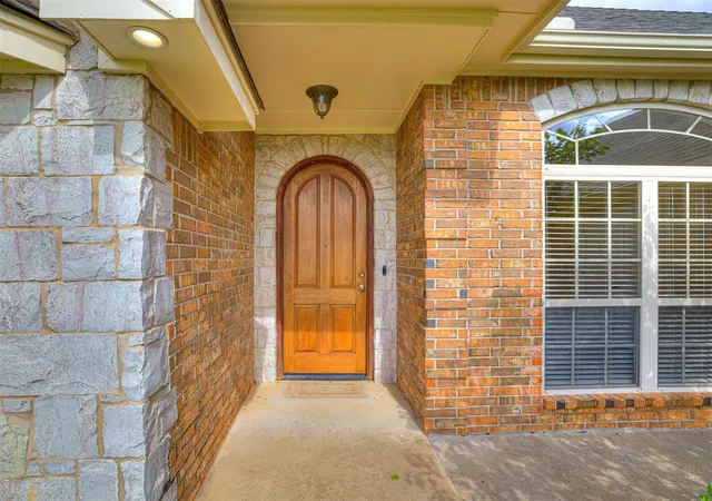 Photo 3 of Single family home for sale at 1612 Lady Ln, Shawnee, OK 74804 | MLS# 1254474 | Listing updated on 2026-10-20