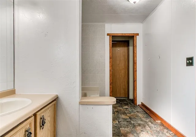 Photo 4 of Single family home for sale at 13800 SE 70th Street, Oklahoma City, OK 73150 | MLS# 1254491 | Listing updated on 2026-10-21