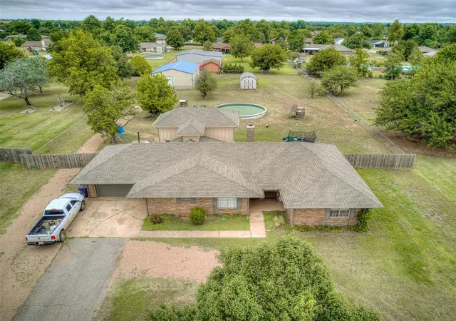 Photo 1 of Single family home for sale at 1725 E Washington Ave, Piedmont, OK 73078 | MLS# 1254496 | Listing updated on 2026-10-20