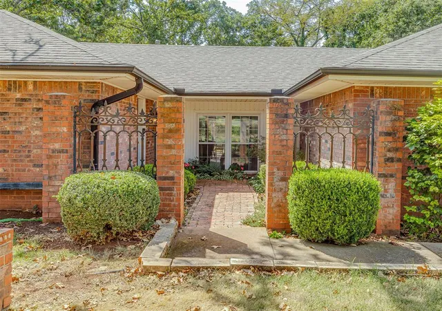 Photo 3 of Single family home for sale at 2616 Morning Glory Dr, Norman, OK 73026 | MLS# 1254503 | Listing updated on 2026-10-29