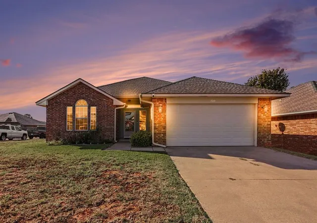 Photo 1 of Single family home for sale at 720 N Shadowhill St, Norman, OK 73071 | MLS# 1254533 | Listing updated on 2026-10-21