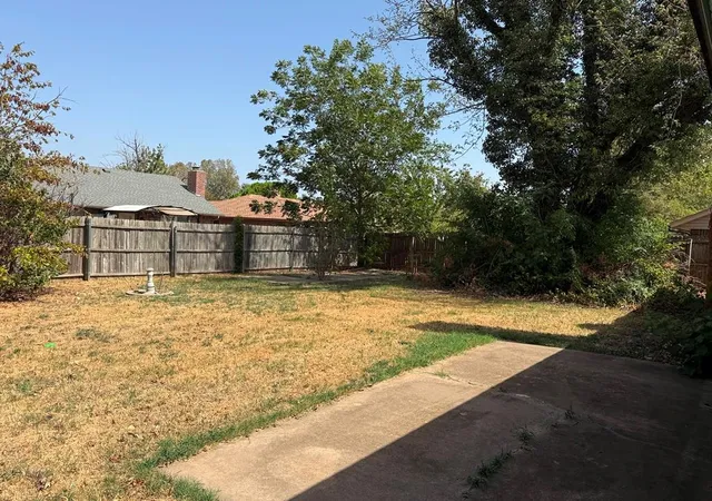 Photo 2 of Single family home for sale at 8517 NW 90th Street, Oklahoma City, OK 73132 | MLS# 1254551 | Listing updated on 2026-10-20
