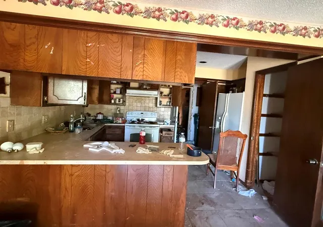 Photo 4 of Single family home for sale at 8517 NW 90th Street, Oklahoma City, OK 73132 | MLS# 1254551 | Listing updated on 2026-10-20