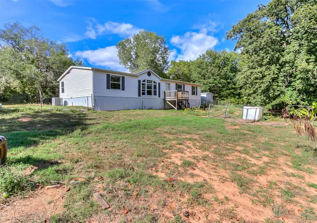 Single family home for sale at 10300 Liberty Oak Dr, Oklahoma City, OK 73165 | MLS# 1254572
