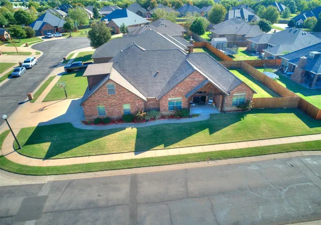 Single family home for sale at 4712 SW 124th Place, Oklahoma City, OK 73173 | MLS# 1254586