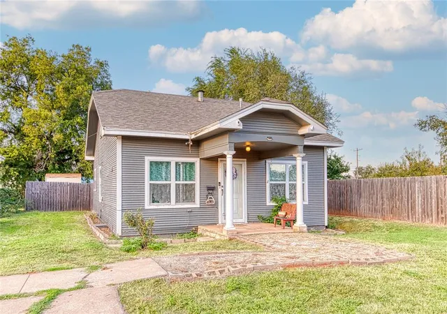 Single family home for sale at 1011 W 5th Street, Elk City, OK 73644 | MLS# 1254588