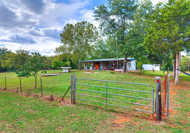 Photo 4 of Single family home for sale at 12717 Ns 3510 Rd, Seminole, OK 74868 | MLS# 1254597 | Listing updated on 2026-10-20