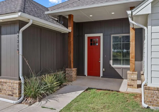 Photo 1 of Single family home for sale at 17319 290th Street, Washington, OK 73093 | MLS# 1254603 | Listing updated on 2026-10-28