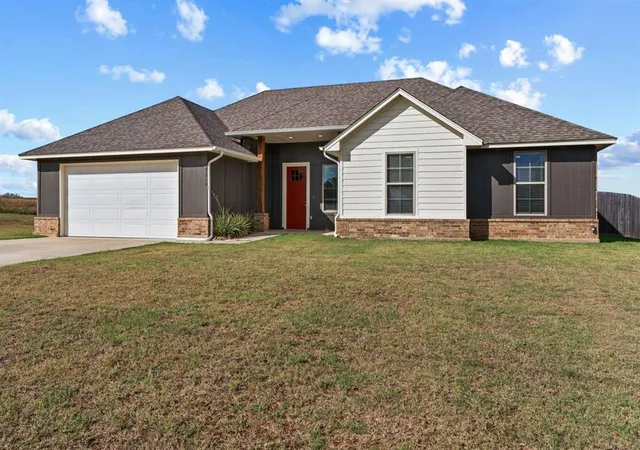 Photo 2 of Single family home for sale at 17319 290th Street, Washington, OK 73093 | MLS# 1254603 | Listing updated on 2026-10-28