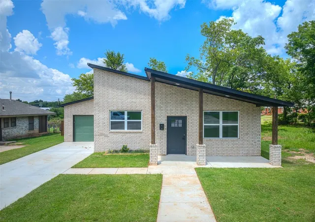 Single family home for sale at 2021 NE 16th Terrace, Oklahoma City, OK 73117 | MLS# 1254644