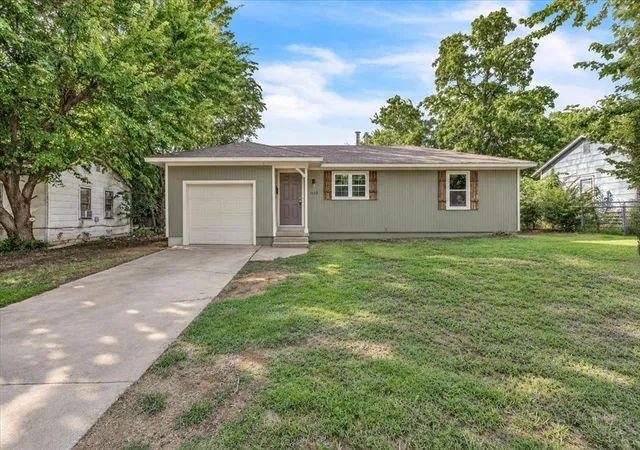 Photo 1 of Single family home for sale at 1113 S Locust Dr, Oklahoma City, OK 73110 | MLS# 1254652 | Listing updated on 2026-10-24
