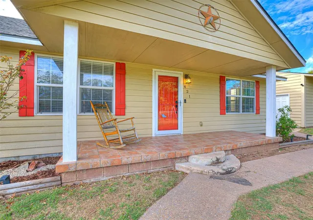 Photo 2 of Single family home for sale at 421 Bobby Mankin Dr, Choctaw, OK 73020 | MLS# 1254660 | Listing updated on 2026-10-23