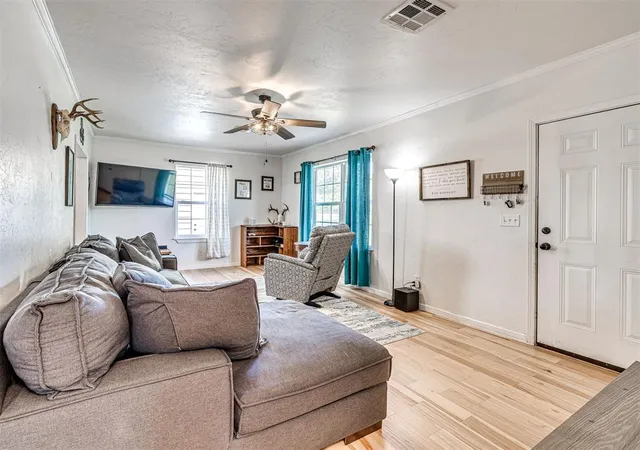 Photo 3 of Single family home for sale at 421 Bobby Mankin Dr, Choctaw, OK 73020 | MLS# 1254660 | Listing updated on 2026-10-23