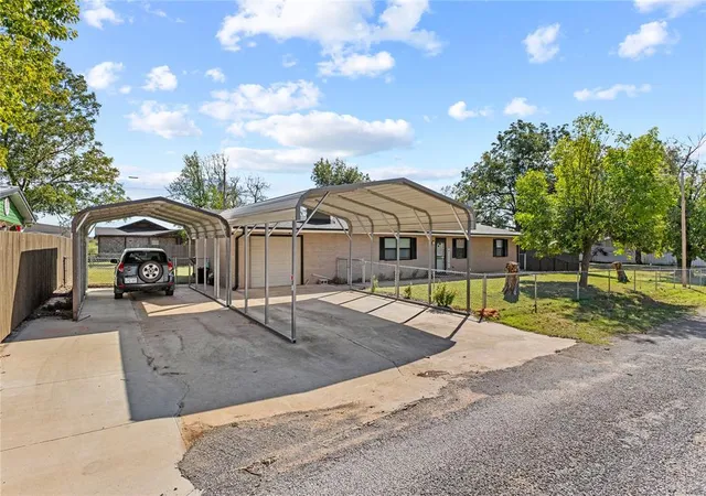 Photo 1 of Single family home for sale at 213 Meadowlark Ln, Fort Cobb, OK 73038 | MLS# 1254661 | Listing updated on 2026-10-28