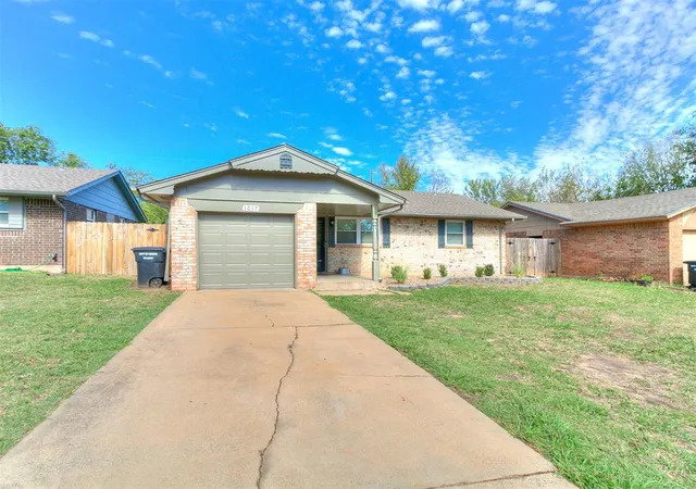 Photo 3 of Single family home for sale at 1017 Nw 28th Street, Moore, OK 73160 | MLS# 1254665 | Listing updated on 2026-10-22